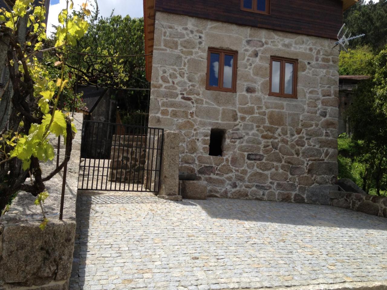 Quinta Casal De Vila Pouca Cinfaes Exterior photo